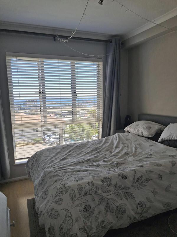 To Let 2 Bedroom Property for Rent in Vredehoek Western Cape